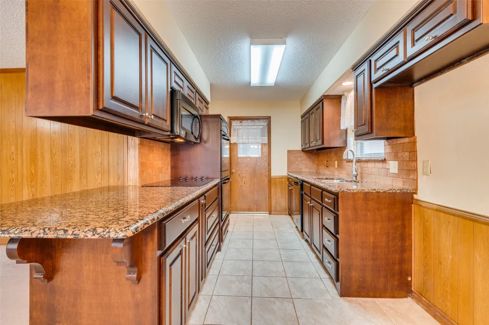 2008 Rocky Cove Irving, TX 75060