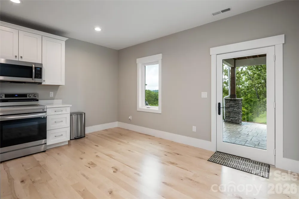 128 Saddle Ridge Drive Alexander, NC 28701