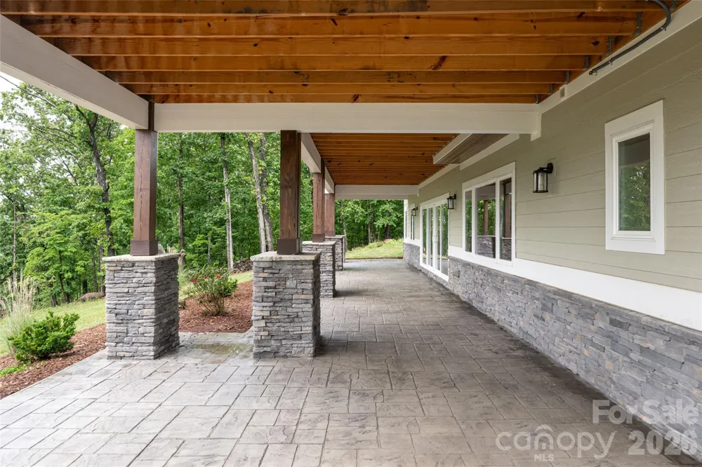 128 Saddle Ridge Drive Alexander, NC 28701