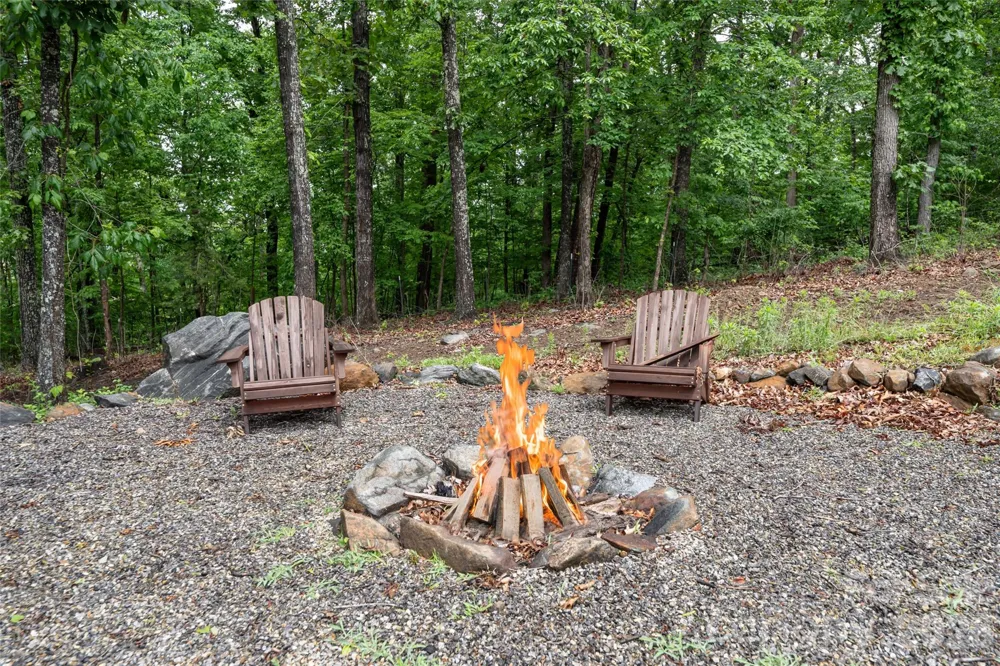 128 Saddle Ridge Drive Alexander, NC 28701