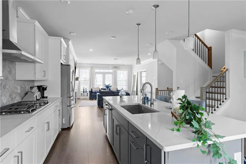 2042 Violet Lane Brookhaven, GA 30319
