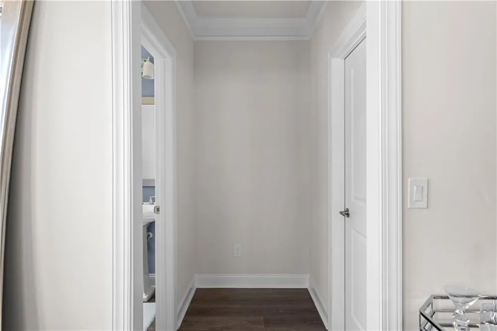 2042 Violet Lane Brookhaven, GA 30319
