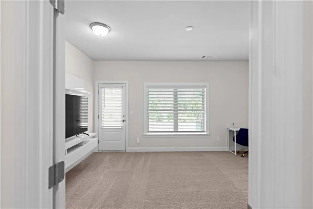2042 Violet Lane Brookhaven, GA 30319