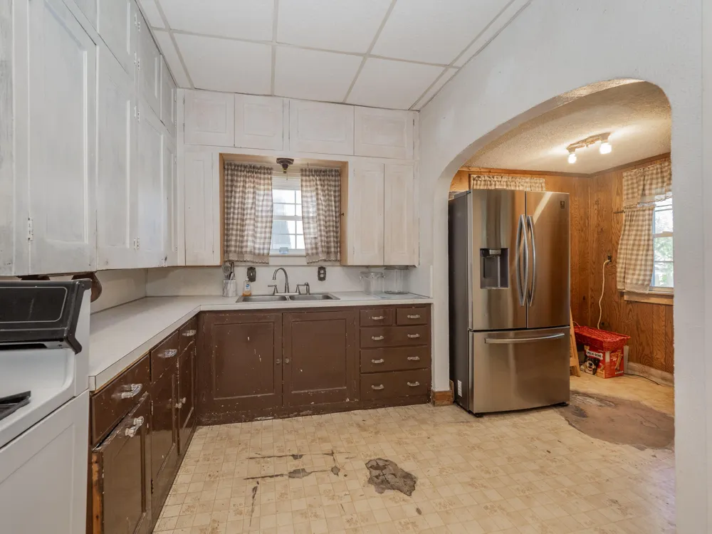 601 Kalamazoo Street Paw Paw, MI 49079