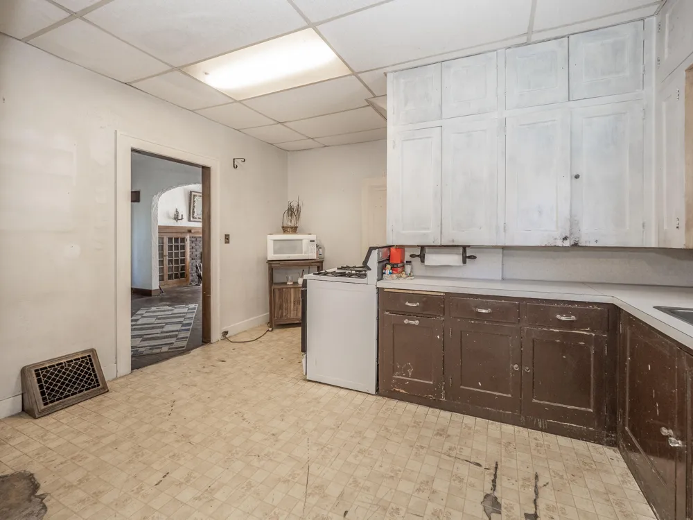 601 Kalamazoo Street Paw Paw, MI 49079