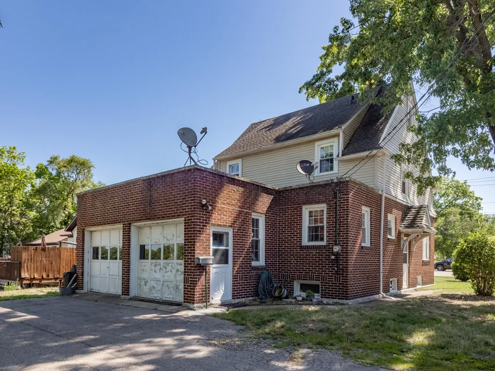 601 Kalamazoo Street Paw Paw, MI 49079
