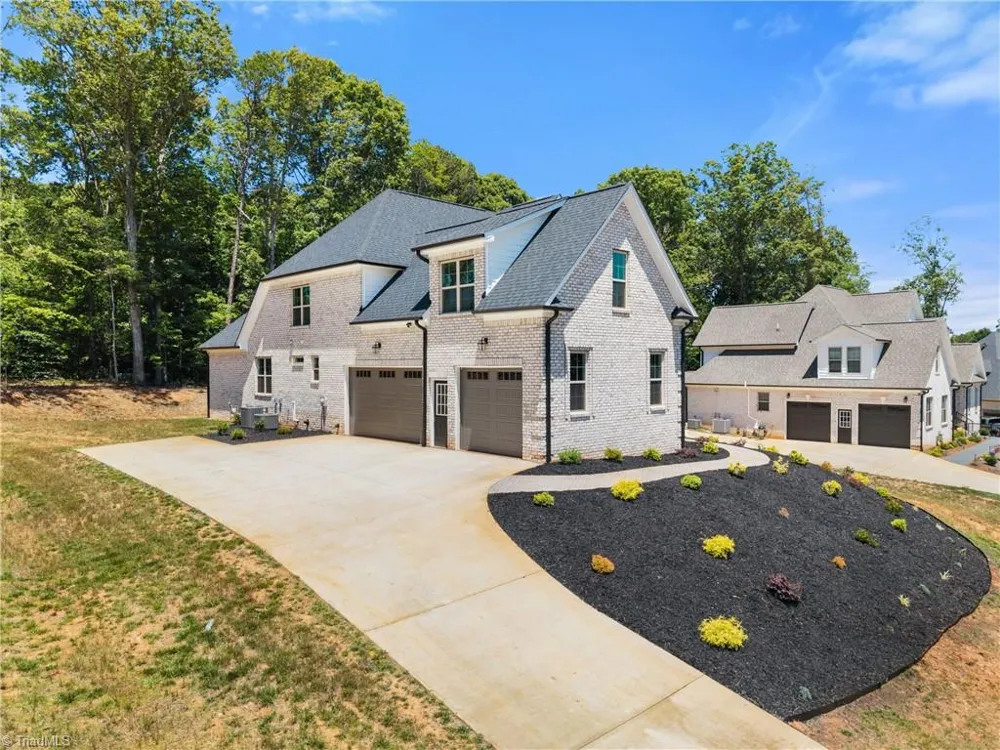 5477 Meadowlark Court Winston-Salem, NC 27106