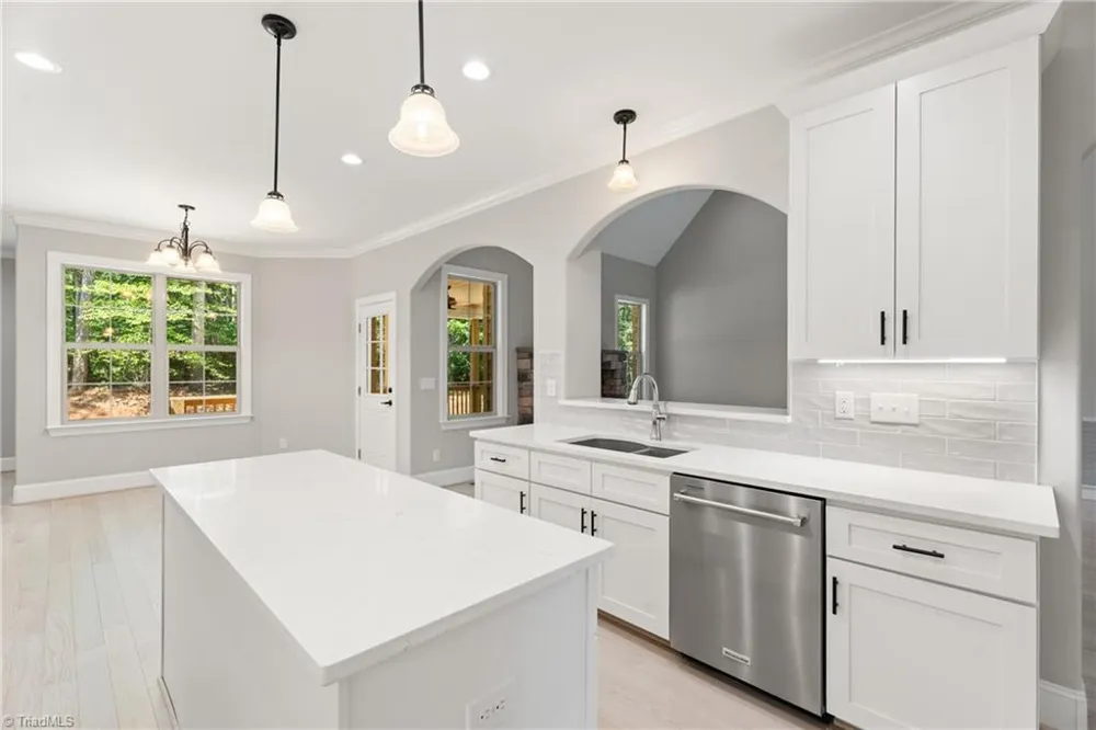 5477 Meadowlark Court Winston-Salem, NC 27106