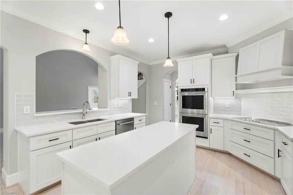 5477 Meadowlark Court Winston-Salem, NC 27106
