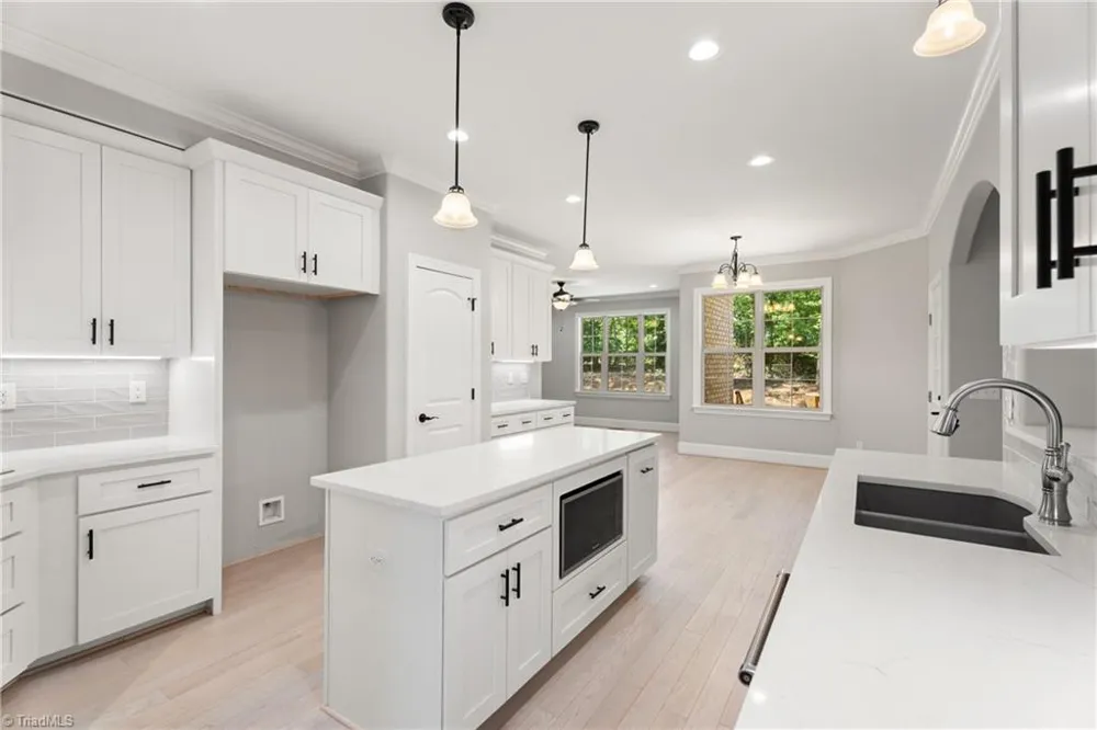 5477 Meadowlark Court Winston-Salem, NC 27106