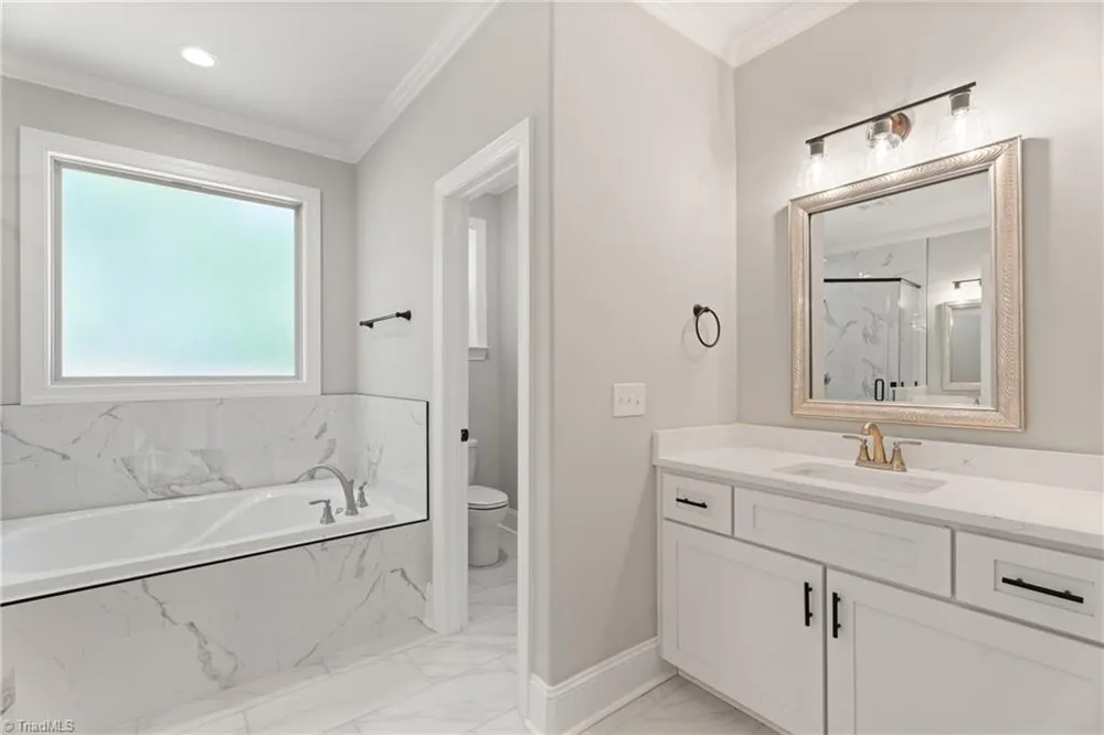 5477 Meadowlark Court Winston-Salem, NC 27106