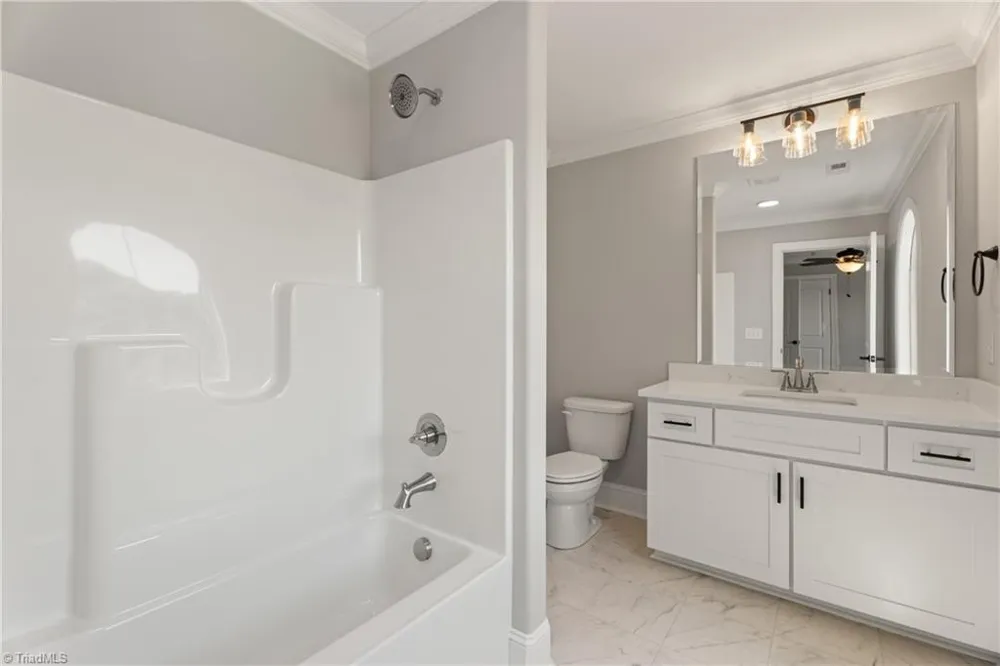 5477 Meadowlark Court Winston-Salem, NC 27106