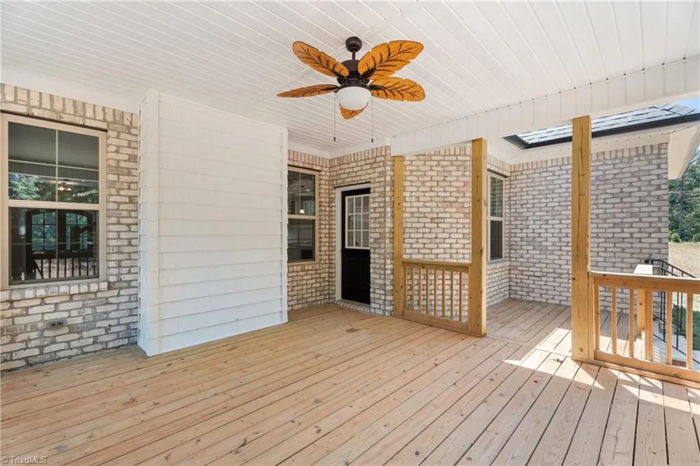 5477 Meadowlark Court Winston-Salem, NC 27106