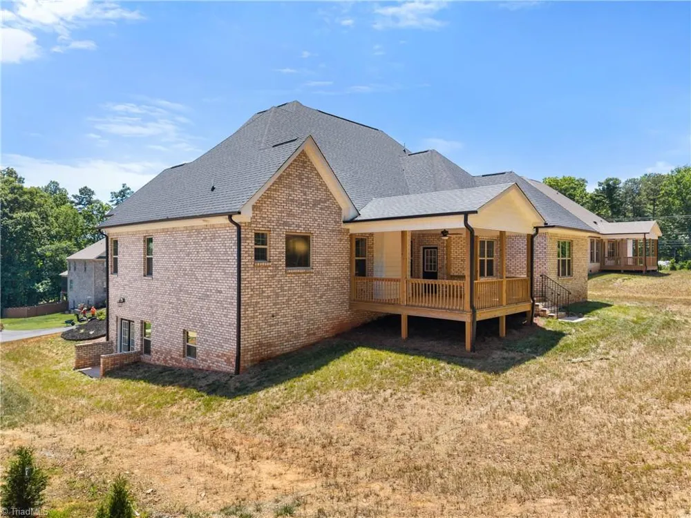 5477 Meadowlark Court Winston-Salem, NC 27106
