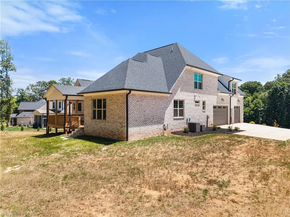 5477 Meadowlark Court Winston-Salem, NC 27106