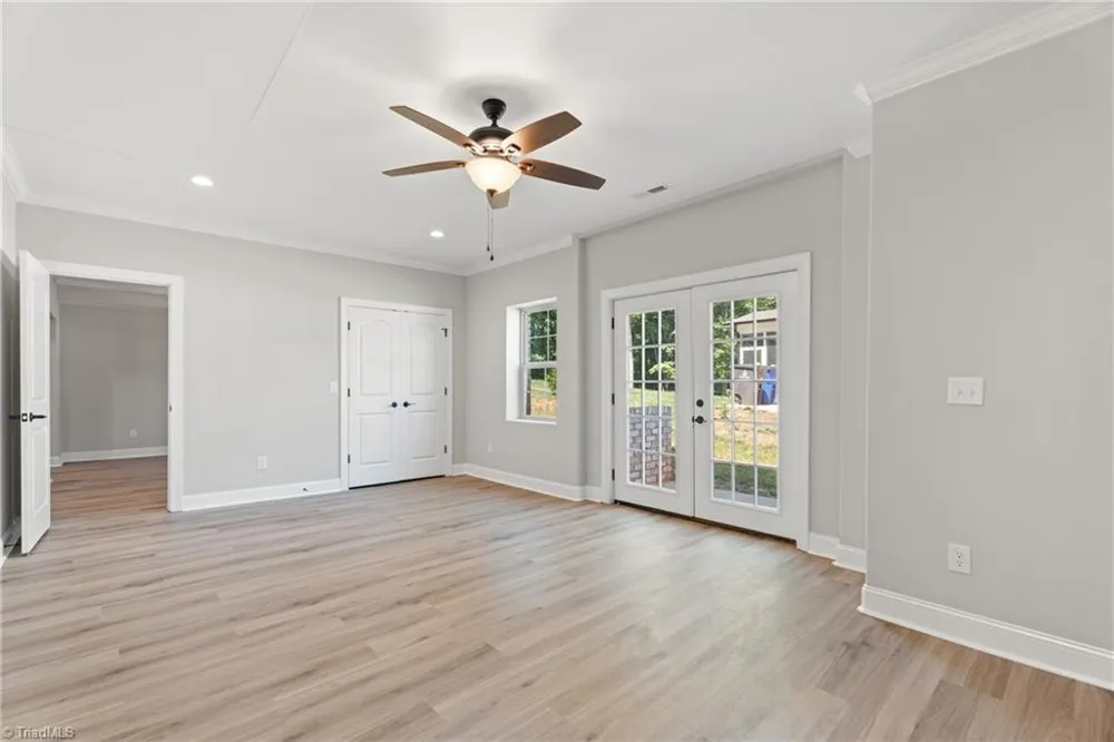 5477 Meadowlark Court Winston-Salem, NC 27106
