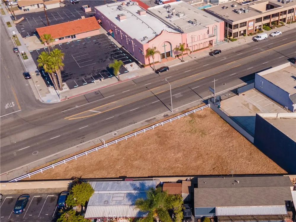 9548 Alondra Boulevard Bellflower, CA 90706