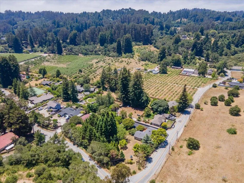1645 Hames Road Aptos, CA 95003