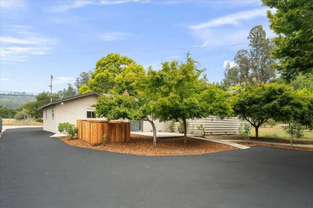 1645 Hames Road Aptos, CA 95003