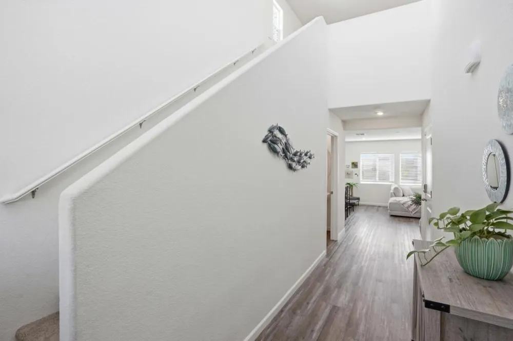 1809 Del Mar Drive Los Banos, CA 93635