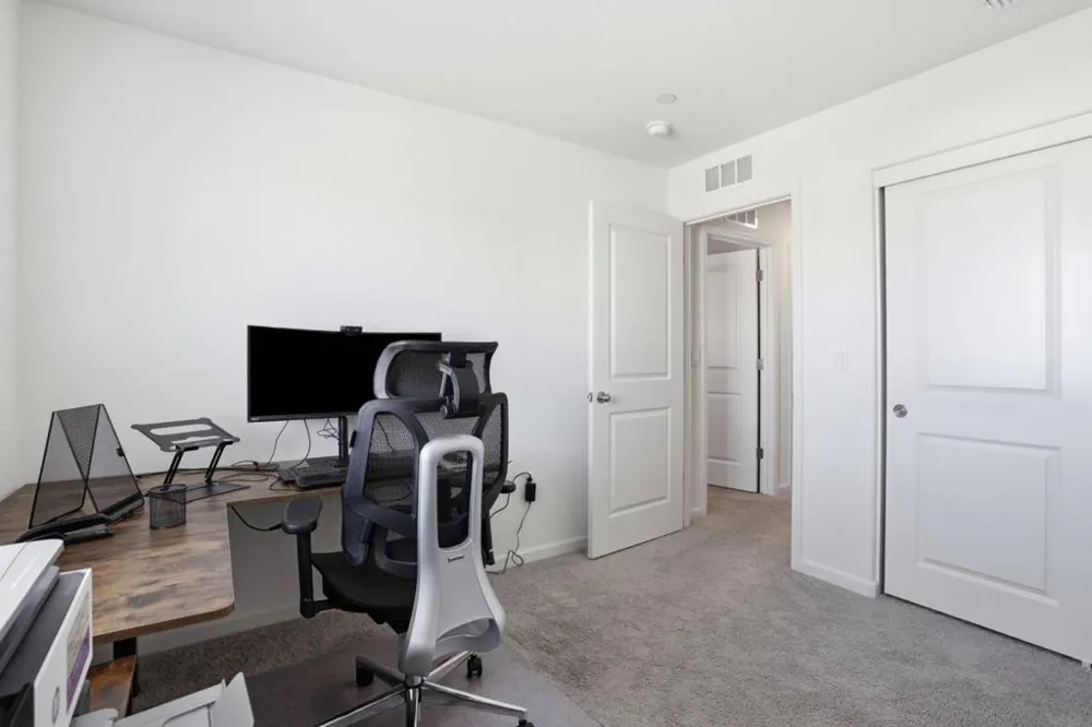 1809 Del Mar Drive Los Banos, CA 93635