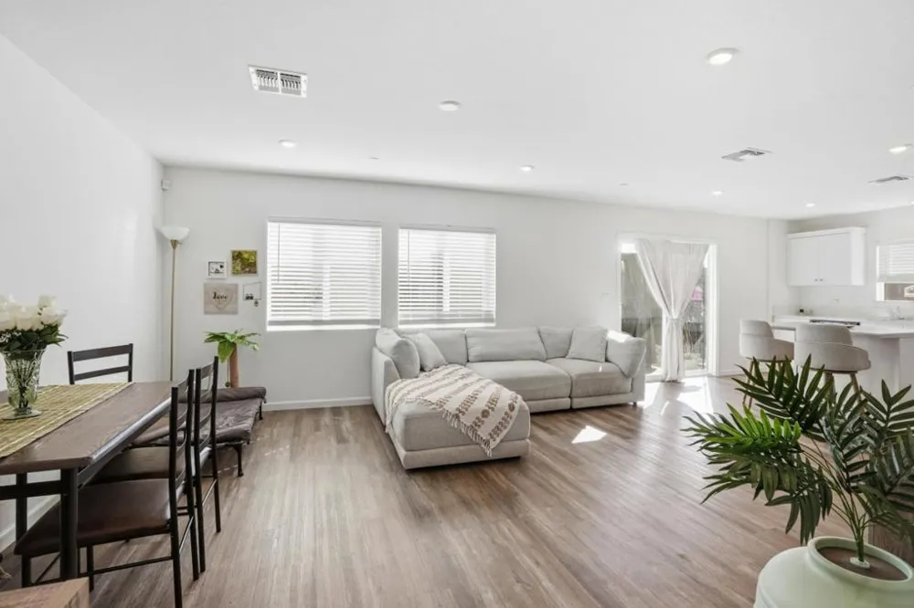 1809 Del Mar Drive Los Banos, CA 93635