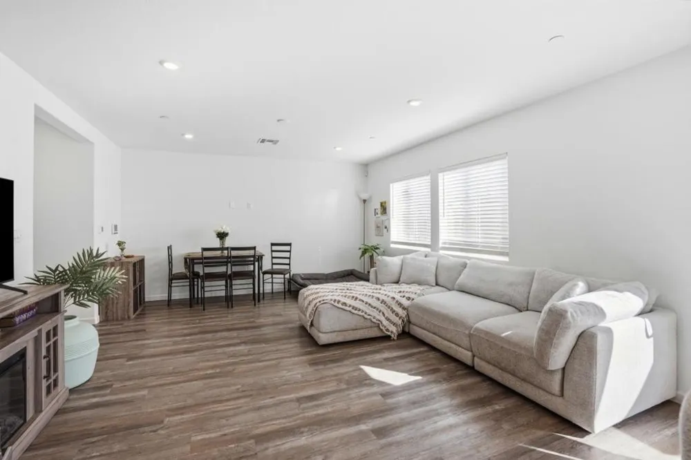1809 Del Mar Drive Los Banos, CA 93635