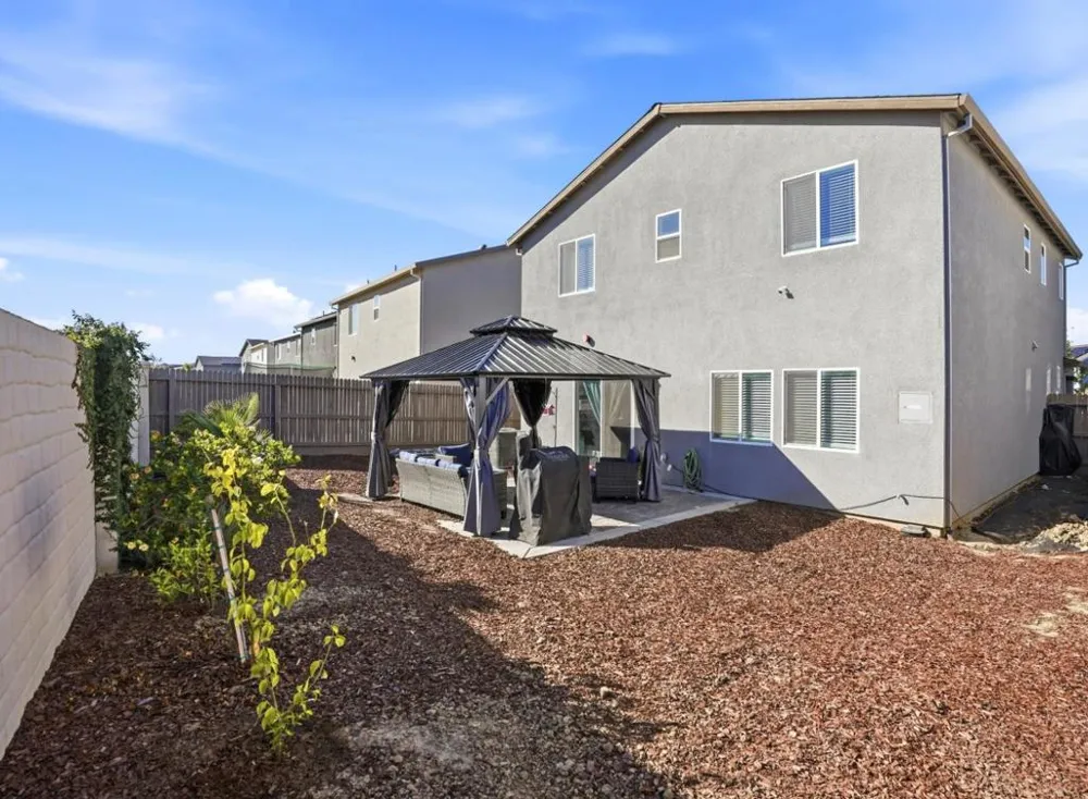 1809 Del Mar Drive Los Banos, CA 93635