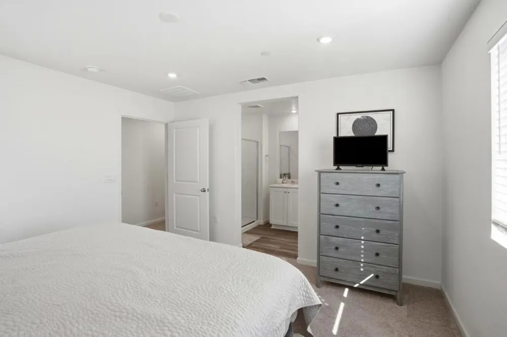 1809 Del Mar Drive Los Banos, CA 93635