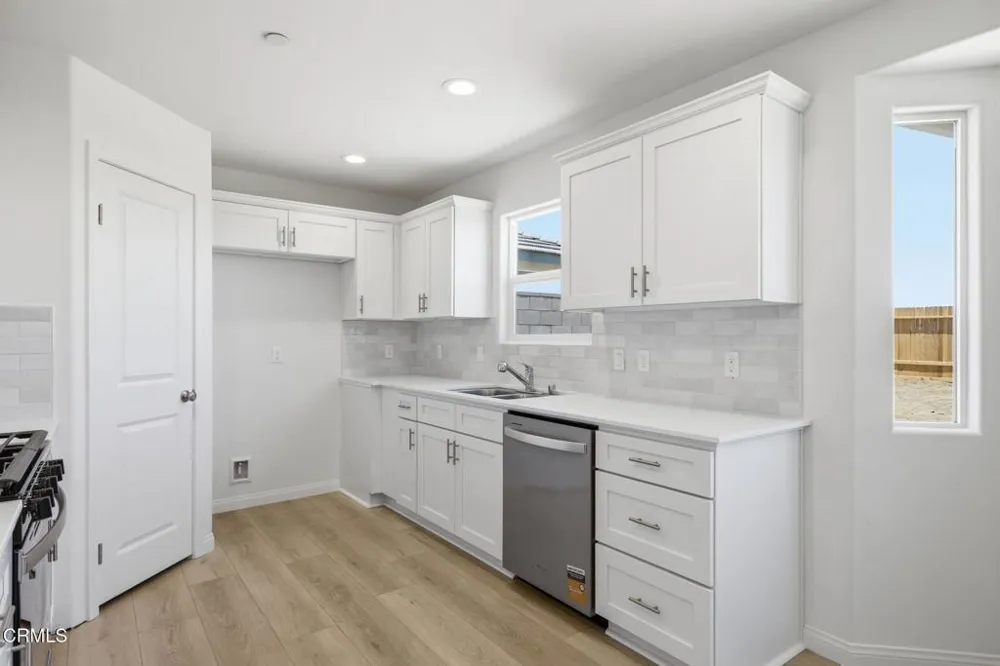 732 Sammy Way Shafter, CA 93263