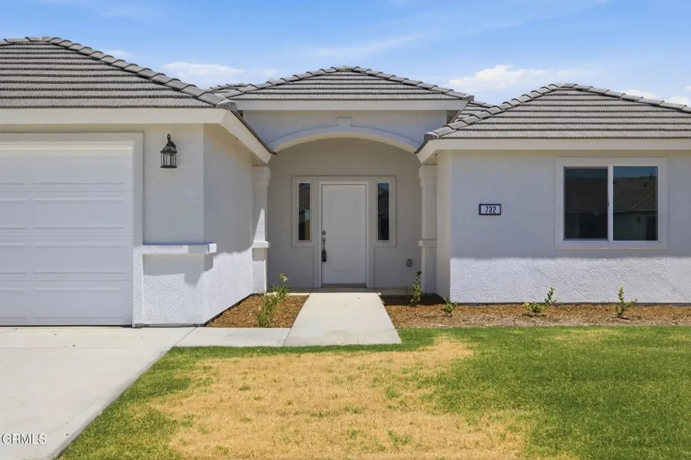 732 Sammy Way Shafter, CA 93263