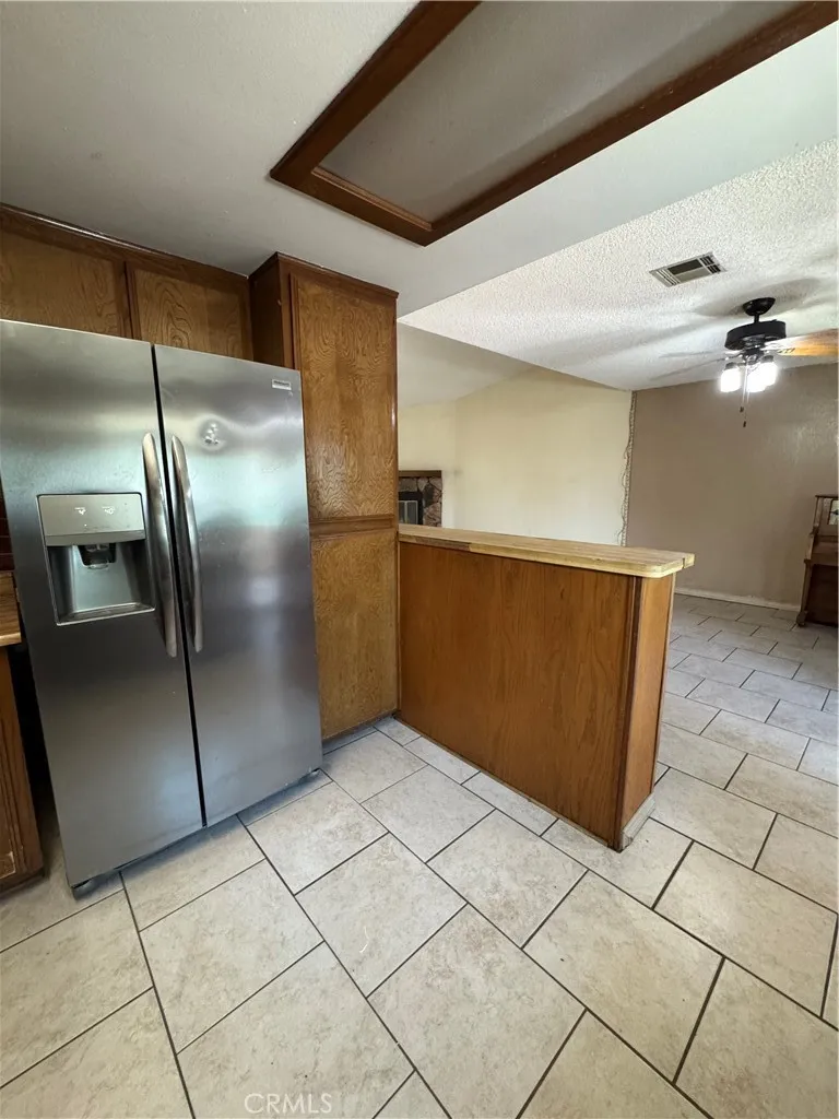 9765 Sycamore Fontana, CA 92335