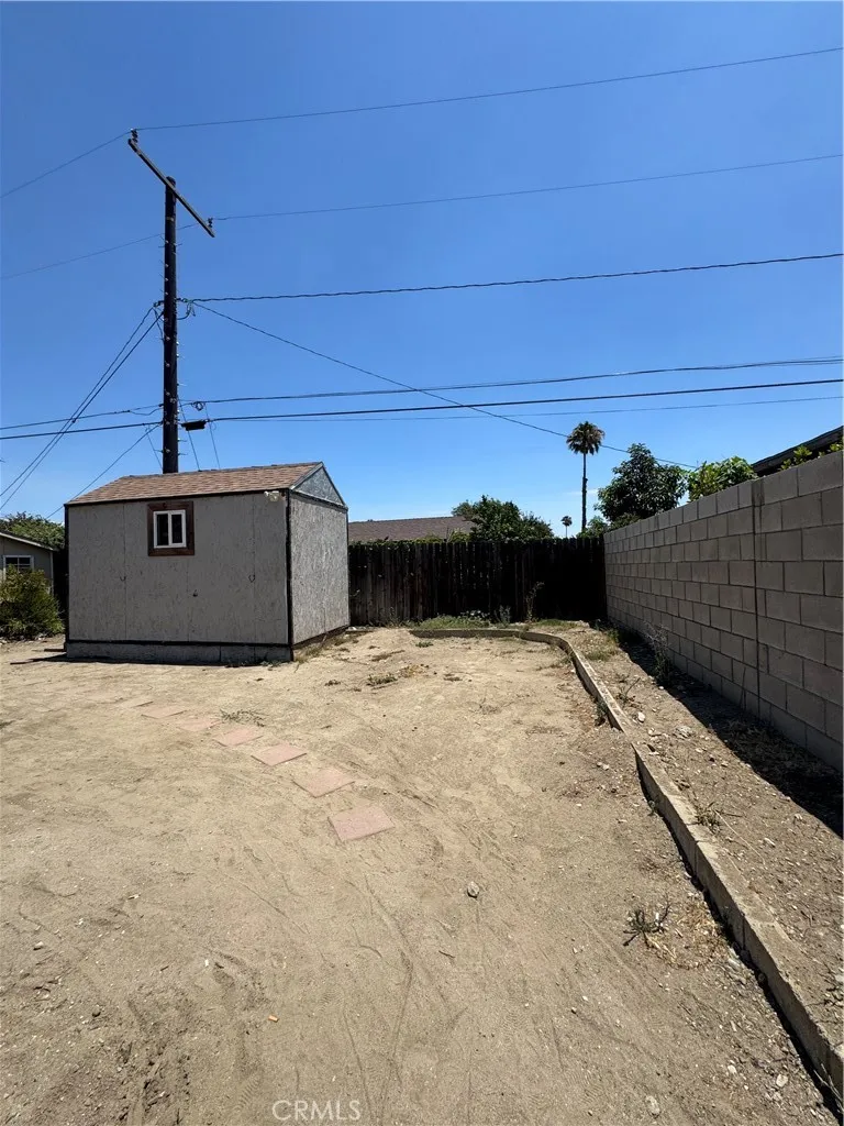 9765 Sycamore Fontana, CA 92335