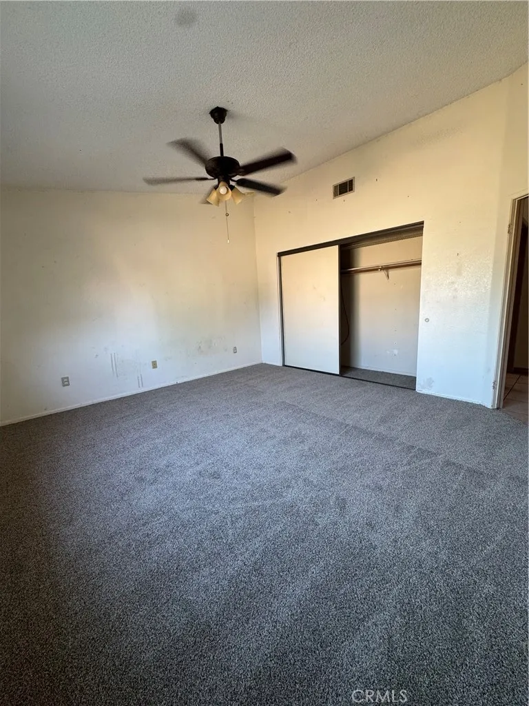 9765 Sycamore Fontana, CA 92335