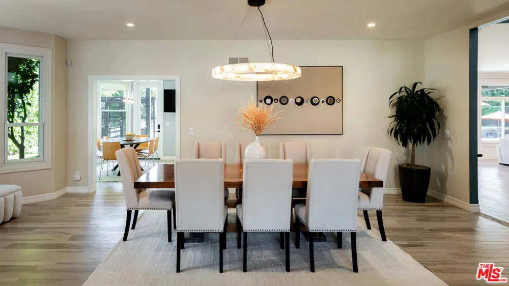 29402 Deerview Court Agoura Hills, CA 91301