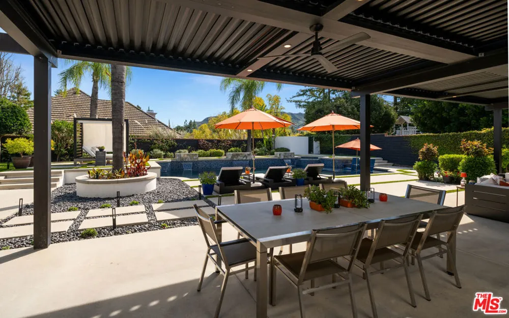 29402 Deerview Court Agoura Hills, CA 91301