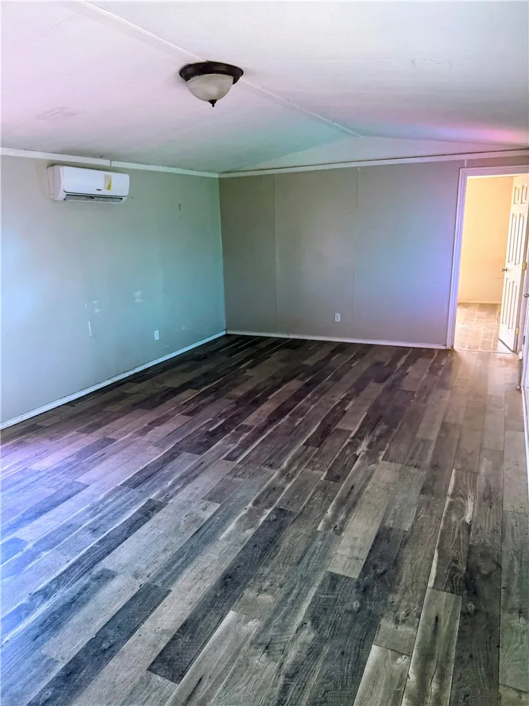 801 SW AVE A Andrews, TX 79714