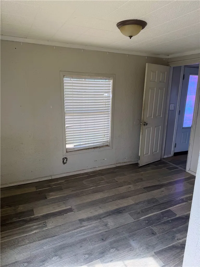 801 SW AVE A Andrews, TX 79714