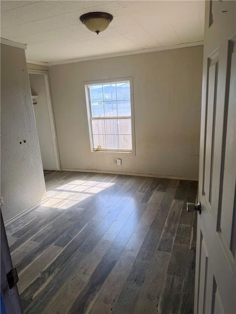 801 SW AVE A Andrews, TX 79714