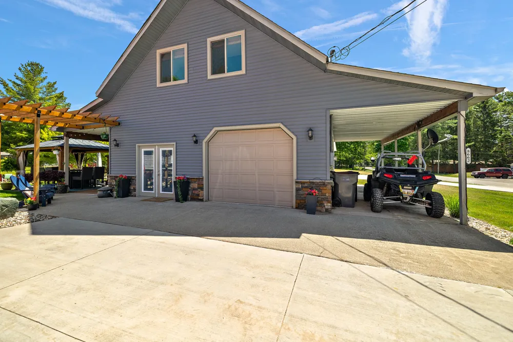 8662 W Edgewood Road Mears, MI 49436