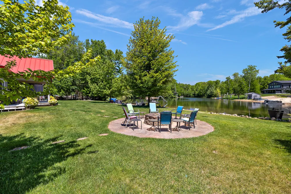 8662 W Edgewood Road Mears, MI 49436