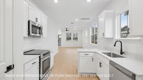 2551 Violet Theo Lane