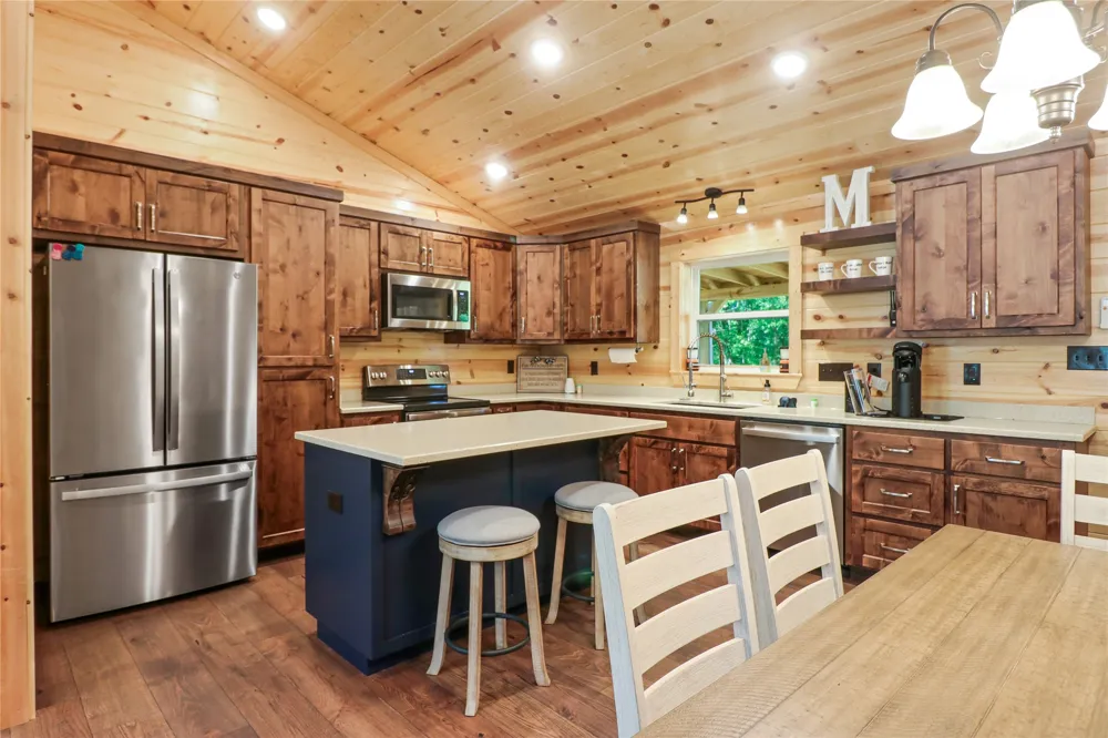 351 Private Road 6294 Palestine, TX 75801