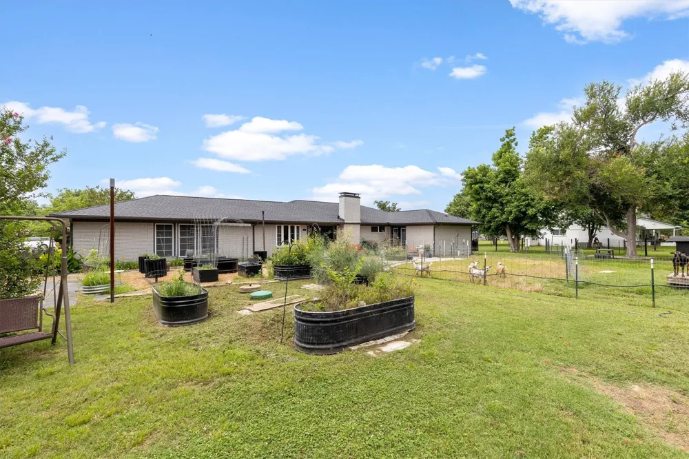216 Meadowlark Lane Wylie, TX 75098