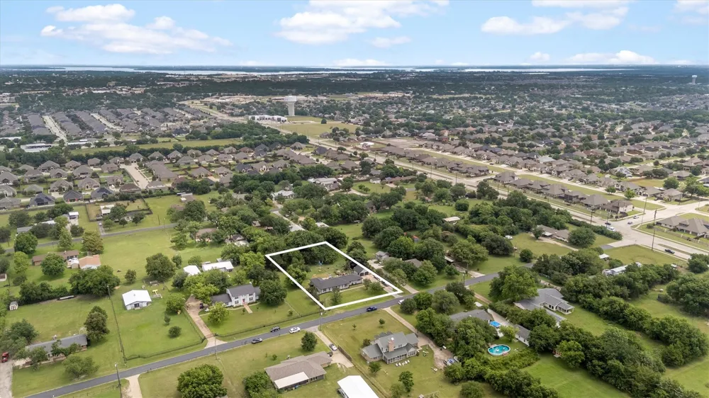216 Meadowlark Lane Wylie, TX 75098