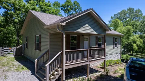 695 Hog Back Ridge Rd