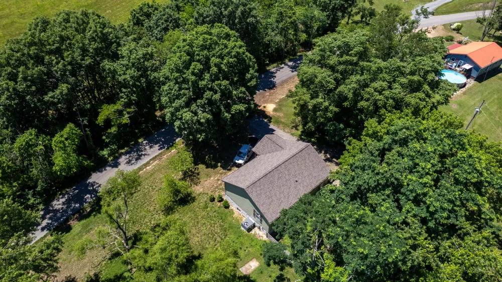 695 Hog Back Ridge Rd Bethpage, TN 37022