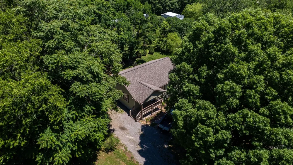 695 Hog Back Ridge Rd Bethpage, TN 37022