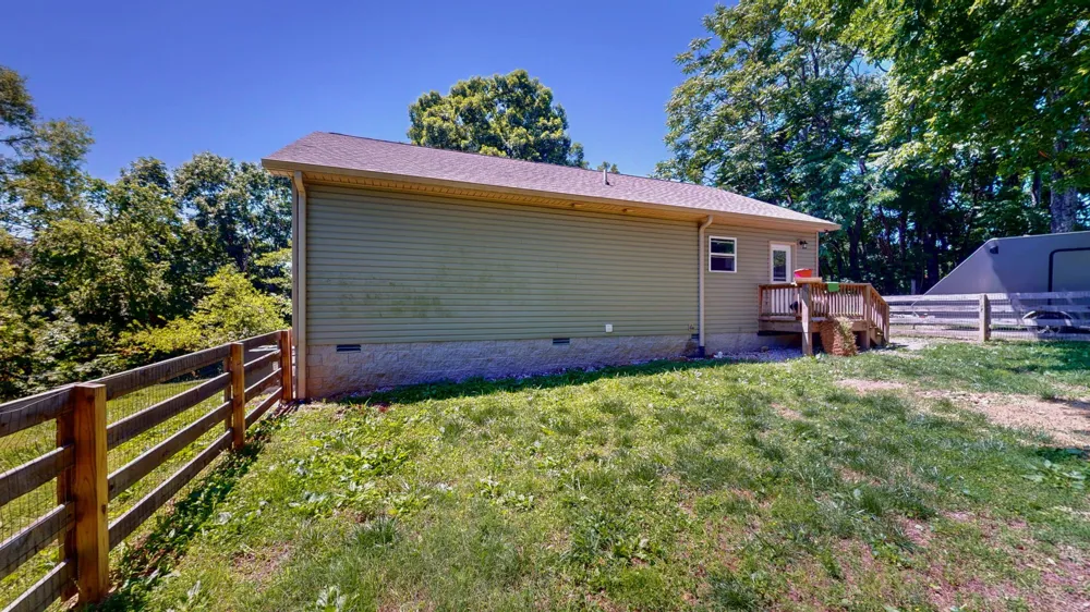 695 Hog Back Ridge Rd Bethpage, TN 37022