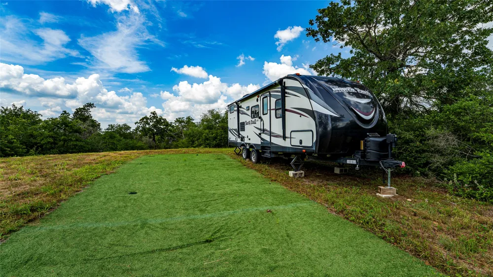 1470 22 Hills Road Gause, TX 77857